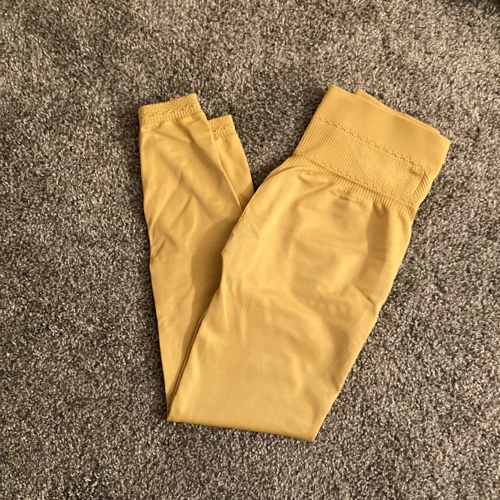 Yellow Gymshark leggings